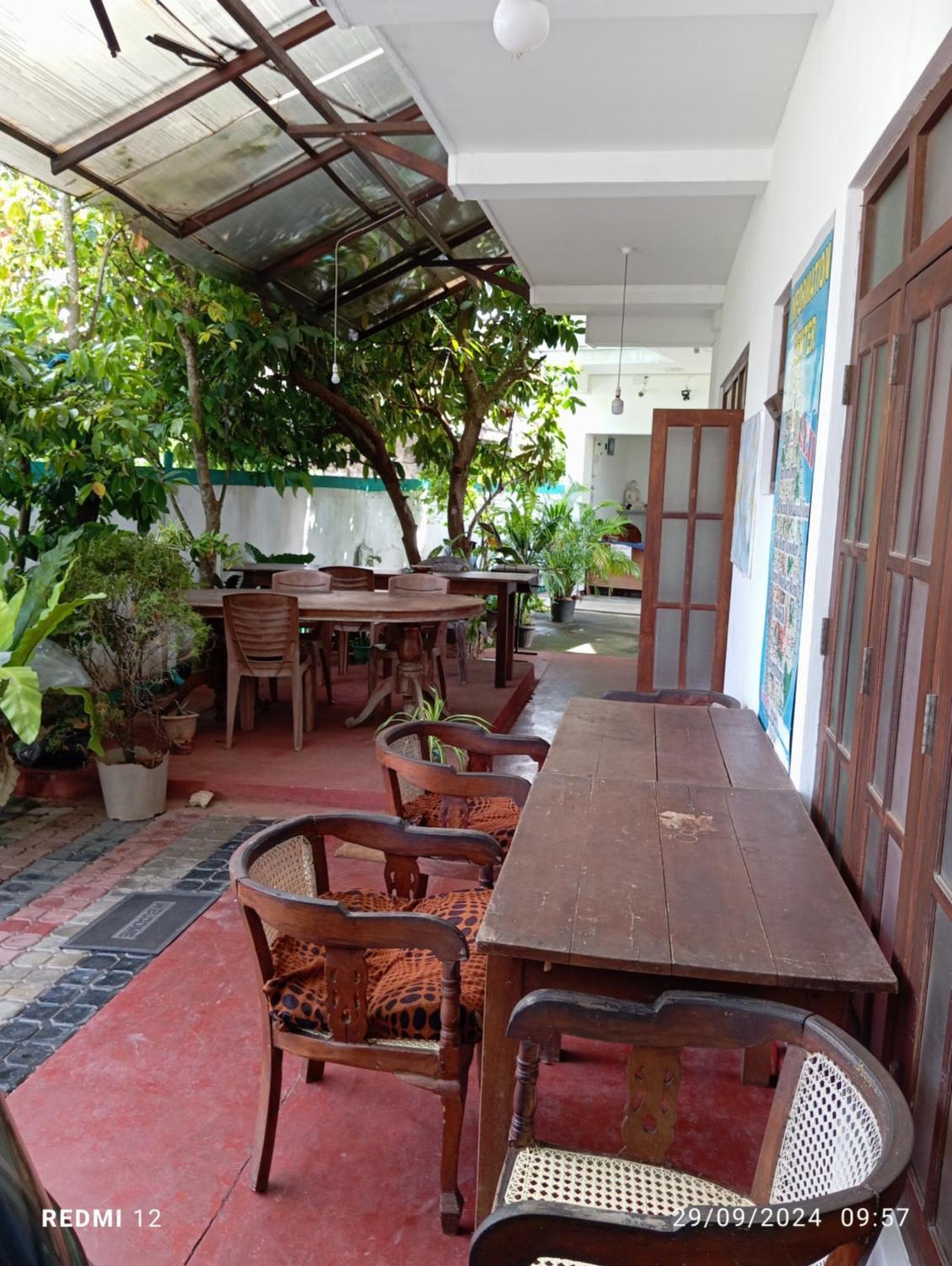 Pearl Deluna Resort Mirissa Exterior foto